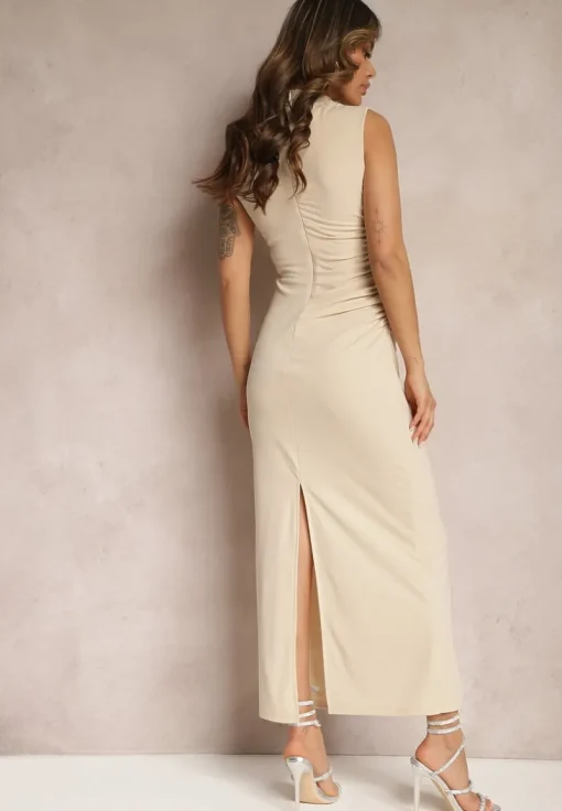 Beżowa Sukienka Bodycon o Dopasowanym Fasonie Bez Rękawów z Drapowaniem Roxelina