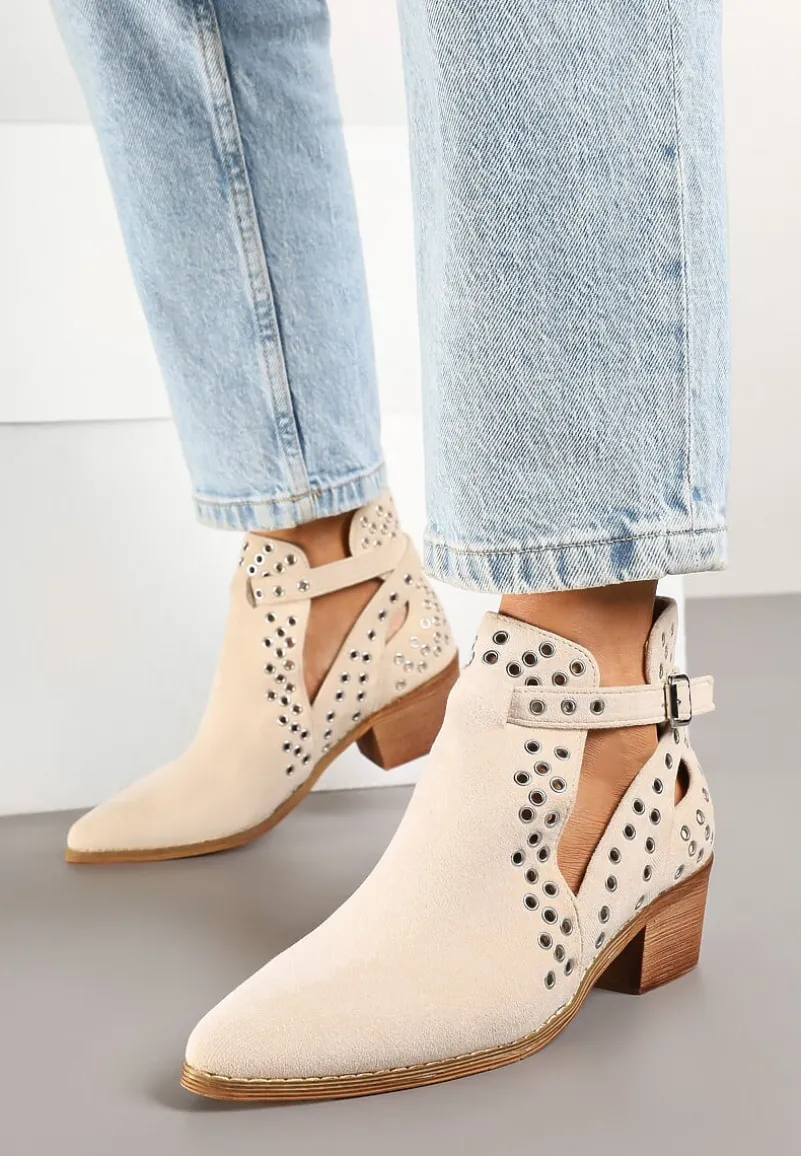 Beżowe Botki Kowbojki na Słupku Ozdobione Nitami i Wycięciem Eleawena