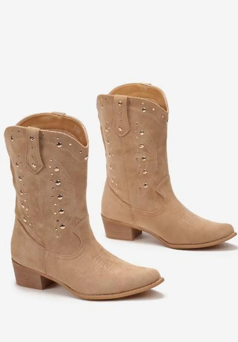 Beżowe Botki Kowbojki z Wkładką ze Skóry Naturalnej i Ozdobnymi Nitami Tirina