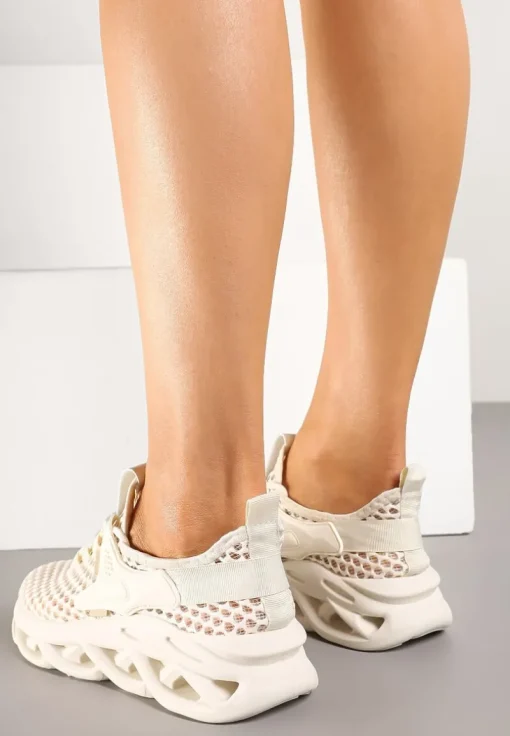 Beżowe Buty Sportowe Sneakersy na Platformie Ozdobionej Tłoczeniem Teliriella