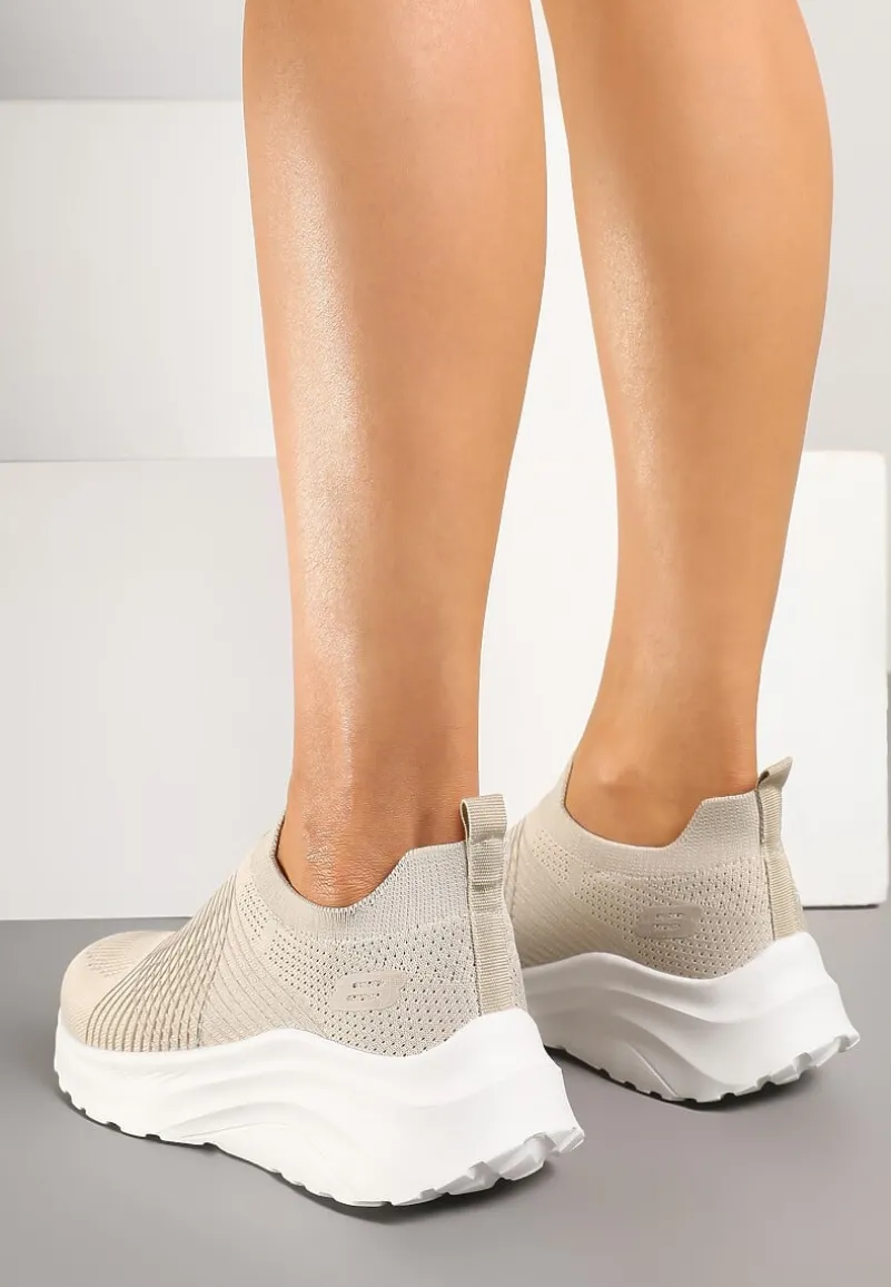 Beżowe Buty Sportowe Sneakersy na Tłoczonej Platformie z Elastyczną Cholewką Velmio