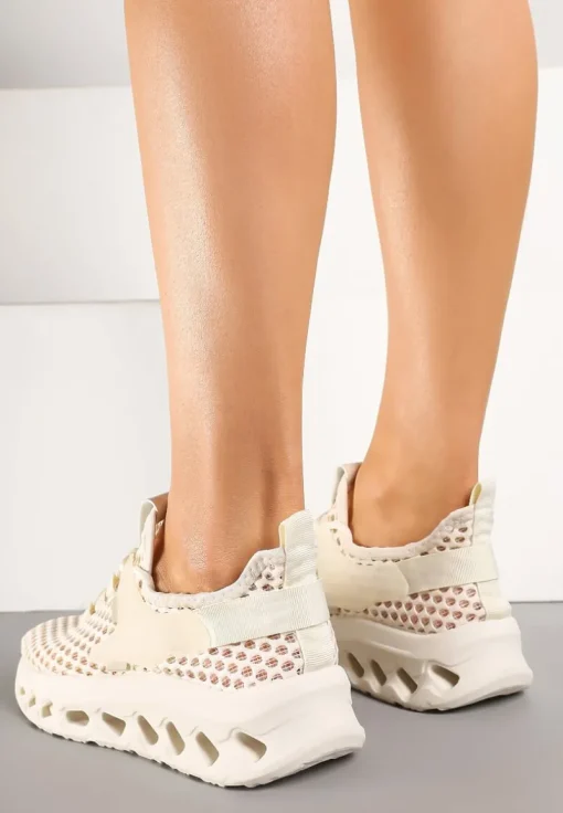 Beżowe Buty Sportowe Sneakersy Siateczkowe na Tłoczonej Platformie Lurilia