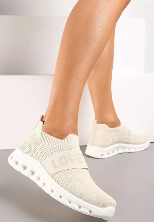 Beżowe Buty Sportowe z Napisem LOVE i Elastyczną Cholewką Alaissa
