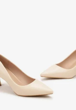 Beżowe Czółenka na Niskiej Szpilce ze Szpiczastym Noskiem Unit