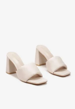 Beżowe Klapki na Geometrycznym Słupku z Szerokim Paskiem Willara