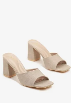 Beżowe Klapki Vices na Słupku Ozdobione Kwadratowym Noskiem Eloniria