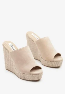 Beżowe Klapki z Szerokim Paskiem i Plecionym Koturnem Relivan
