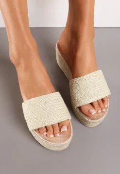 Beżowe Klapki z Wyściółką z Ekozamszu na Koturnie Ozdobionym Plecionką Fitesa