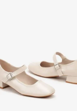 Beżowe Klasyczne Czółenka Zdobione Paskiem i Sprzączką na Niskim Obcasie Vittia