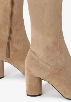 Beżowe Kozaki Like A Prayer