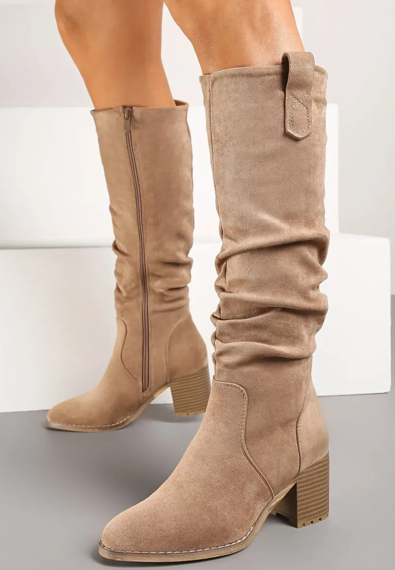 Beżowe Kozaki na Obcasie z Imitacji Zamszu Ozdobione Patkami Tulila