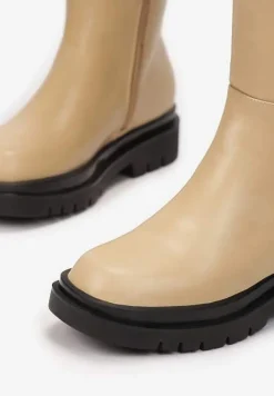 Beżowe Kozaki Soloene