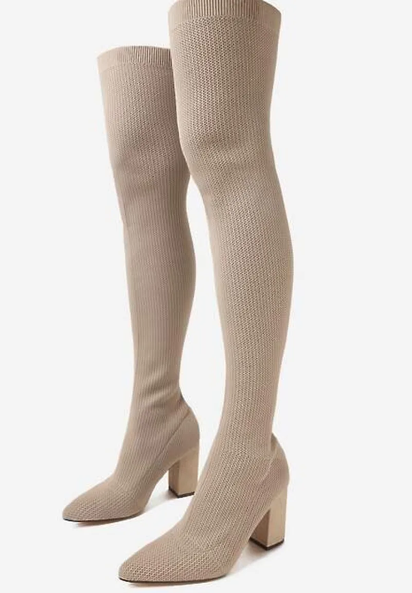 Beżowe Kozaki Throw