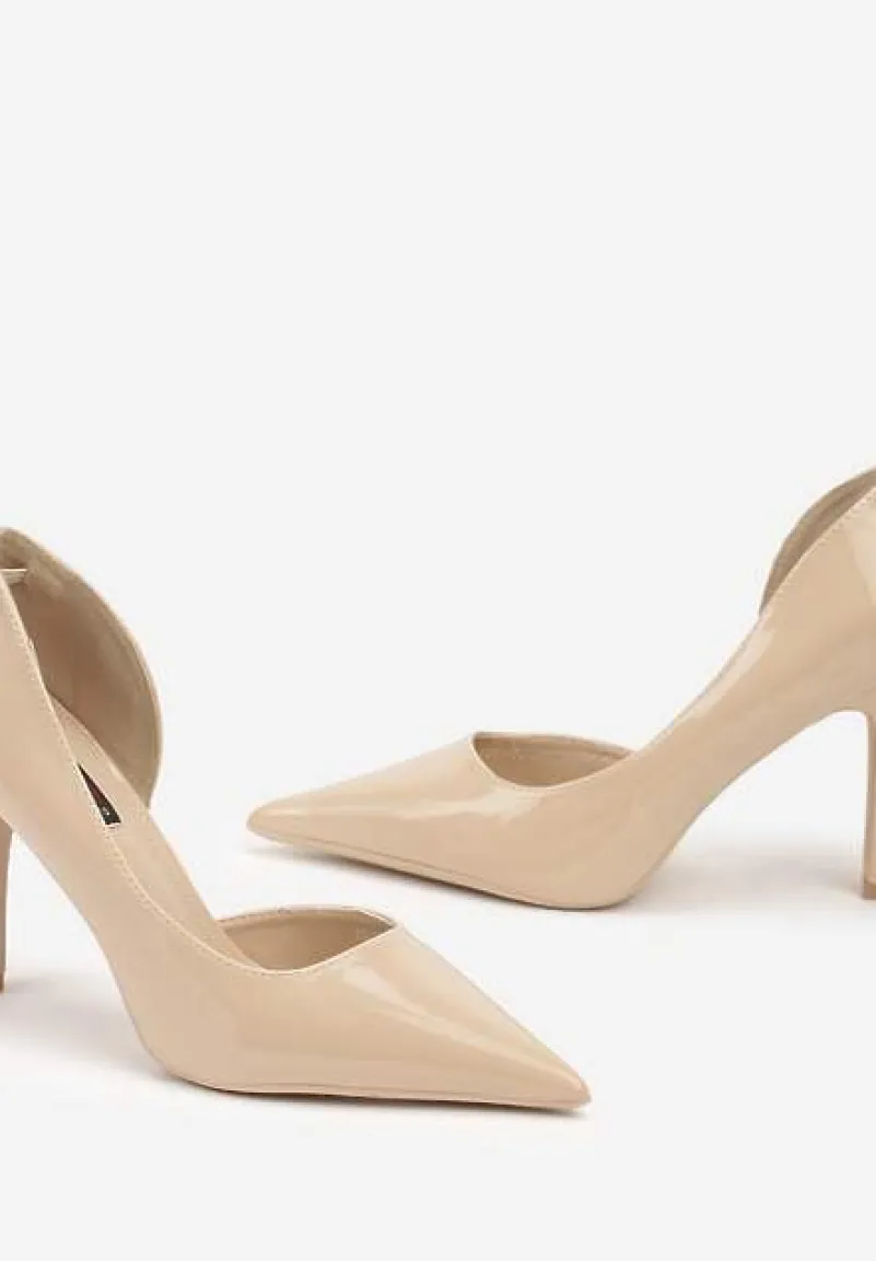 Beżowe Lakierowane Szpilki w Klasycznym Stylu Ozdobione Wycięciem Acita