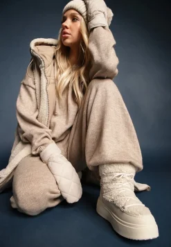 Beżowe Śniegowce Vices na Platformie ze Sznurowaniem i Futerkiem Nomicea