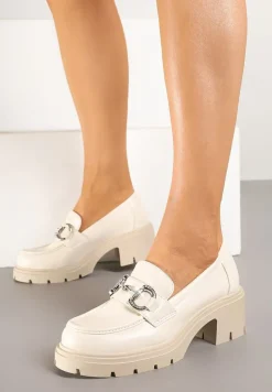 Beżowe Półbuty Mokasyny na Słupku Ozdobione Klamrą i Cyrkoniami Lenlisa