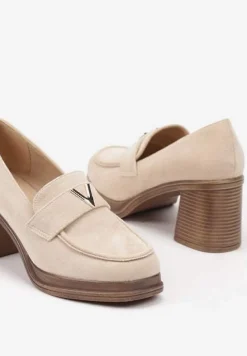 Beżowe Półbuty Mokasyny na Słupku Ozdobione Metaliczną Aplikacją Arstora