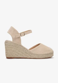Beżowe Sandały Assaciane