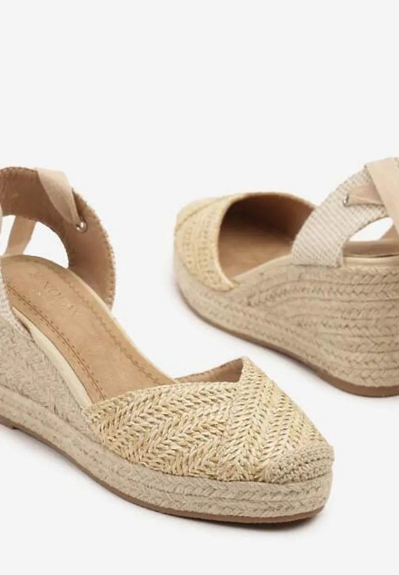 Beżowe Sandały na Koturnie Ozdobione Wiązaniem i Plecionką Talurelia