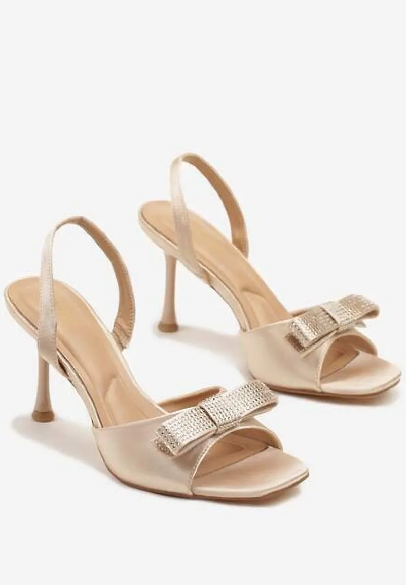 Beżowe Sandały na Szpilce Vices Ozdobione Cyrkoniami i Kokardą Lumissea