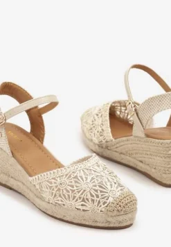 Beżowe Sandały Vices na Plecionym Koturnie w Stylu Boho Lisalia