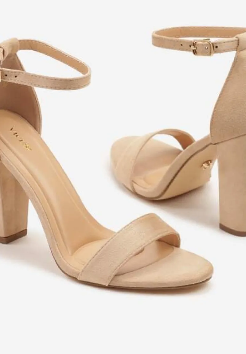 Beżowe Sandały Vices na Słupku w Klasycznym Stylu Feve