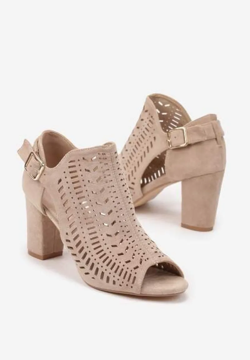 Beżowe Sandały Vices na Słupku z Ażurowym Wzorem Klamrą i Wycięciem Feliyra