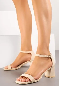 Beżowe Sandały Vices na Słupku z Kwadratowym Noskiem Galamia