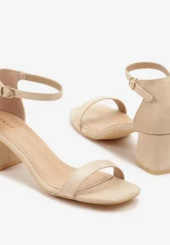 Beżowe Sandały Vices na Słupku z Kwadratowym Noskiem Galamia