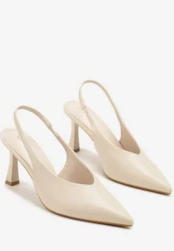 Beżowe Sandały Vices na Szpilce Slingback Ozdobione Nitami Kolliva