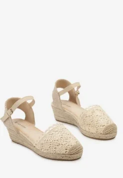 Beżowe Sandały w Stylu Espadryli na Koturnie z Plecionką i Ażurowym Noskiem Bellisae