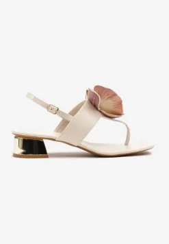 Beżowe Sandały w Stylu Japonek Vices na Niskim Słupku z Kwiatowym Zdobieniem Natrina