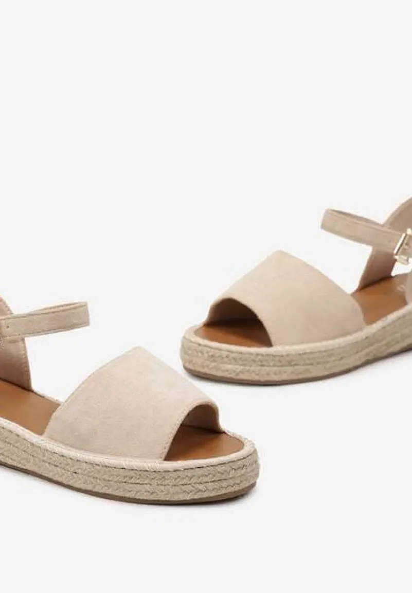 Beżowe Sandały z Plecioną Podeszwą i Zapięciem Wokół Kostki Lornia