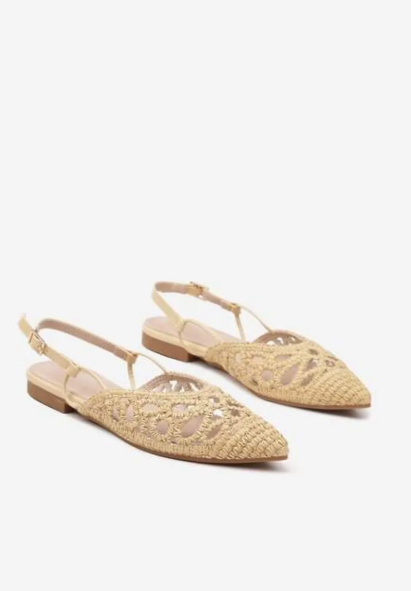 Beżowe Sandały Zapinane na Sprzączkę z Plecionego Materiału Lanadriena