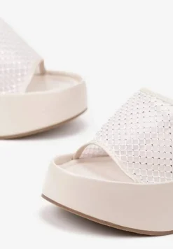 Beżowe Siateczkowe Klapki na Koturnie Zdobione Cyrkoniami Kinezalia