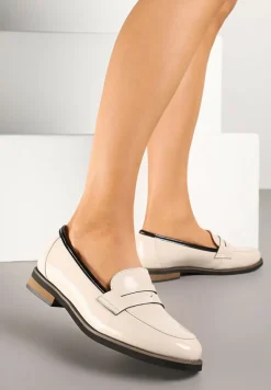 Beżowe Skórzane Mokasyny Lakierowane z Tłoczeniem Meradira