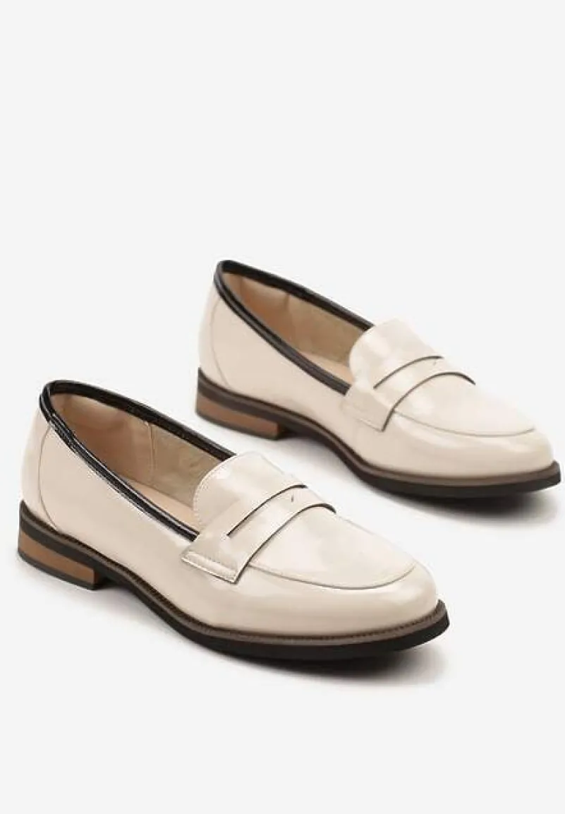 Beżowe Skórzane Mokasyny Lakierowane z Tłoczeniem Meradira