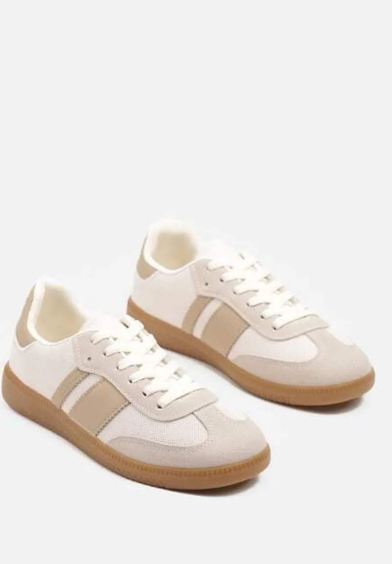 Beżowe Sneakersy na Kauczukowej Podeszwie Ozdobione Paskami Emidi