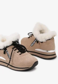 Beżowe Sneakersy na Płaskiej Podeszwie z Napisem i Futerkiem Taricea