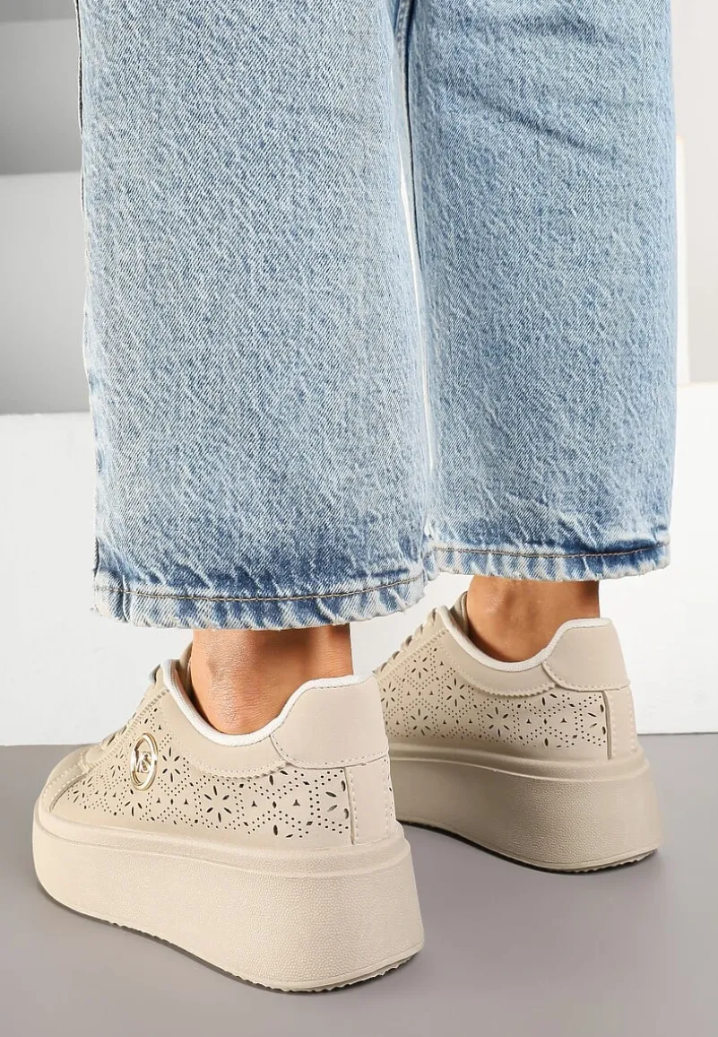Beżowe Sneakersy na Platformie z Ażurowym Zdobieniem i Aplikacją Dalirnna