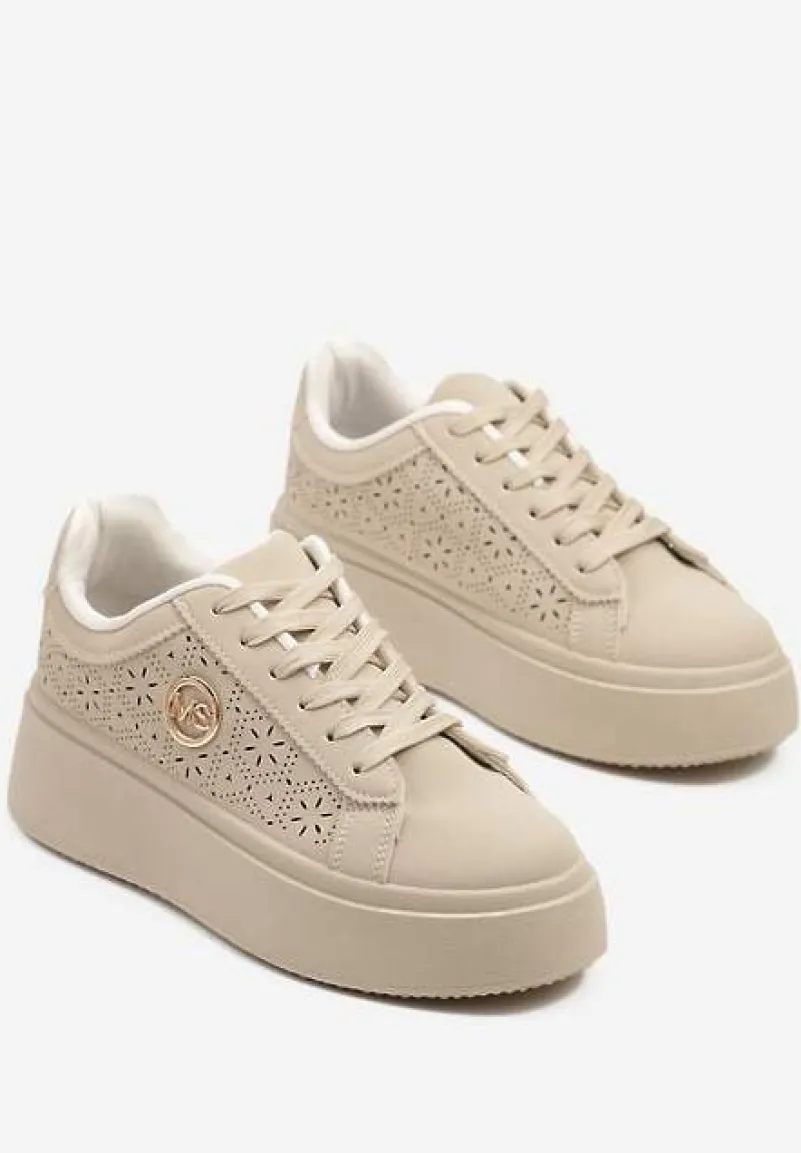 Beżowe Sneakersy na Platformie z Ażurowym Zdobieniem i Aplikacją Dalirnna