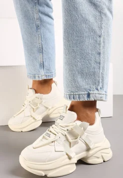 Beżowe Sneakersy Ozdobione Napisami na Wysokiej Podeszwie Uvanda