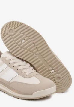 Beżowe Sneakersy w Stylu Kultowych Tenisówek z Przeszyciami Lelluria