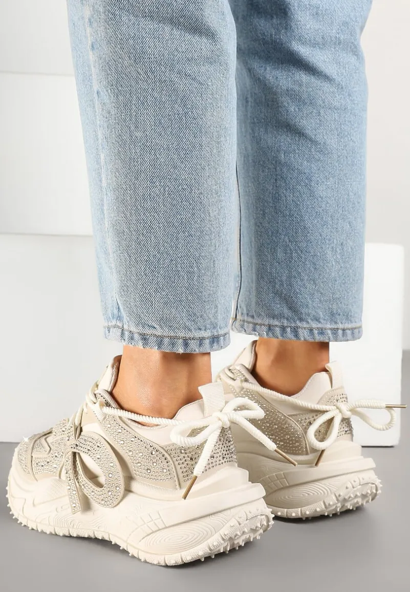 Beżowe Sneakersy z Cyrkoniami i Ozdobnym Sznurowaniem Sorvea