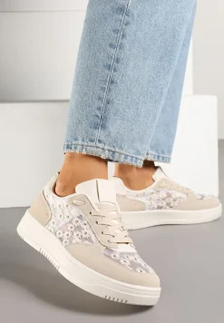 Beżowe Sneakersy z Haftem i Zdobieniami z Siateczki Lirivessa