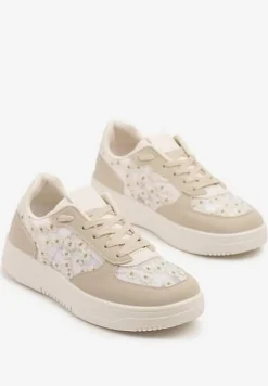 Beżowe Sneakersy z Haftem i Zdobieniami z Siateczki Lirivessa