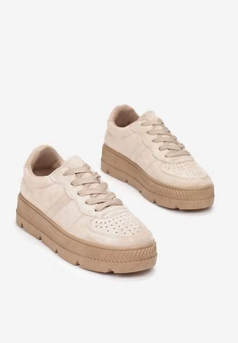 Beżowe Sneakersy z Perforacją na Żłobionej Podeszwie Riparian Rights