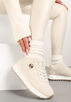 Beżowe Sneakersy Zdobione Metalową Aplikacją Ocieplane Futerkiem Fintoria
