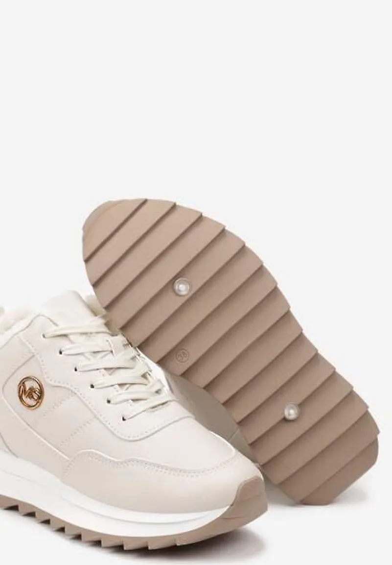 Beżowe Sneakersy Zdobione Metalową Aplikacją Ocieplane Futerkiem Fintoria