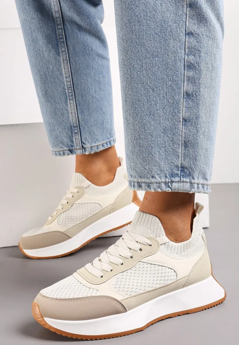 Beżowe Sneakersy ze Skarpetkową Cholewką i Ozdobnym Sznurowaniem na Grubej Podeszwie Pirtia
